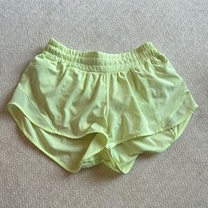 Lululemon Hotty Hot Shorts 2.5 Size 4